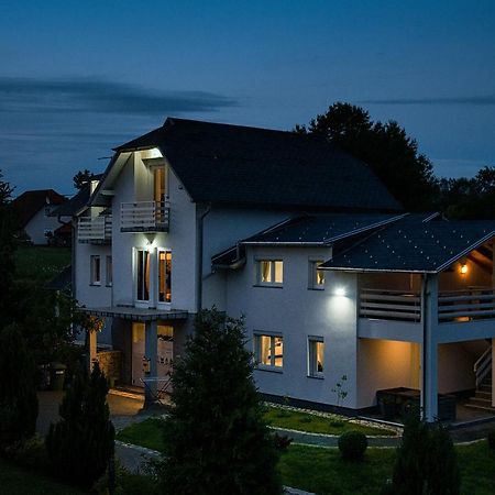 Studio Apartments Kaya Catrnja Экстерьер фото