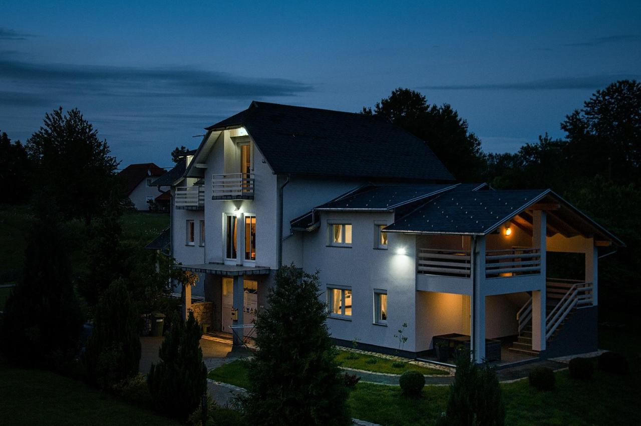 Studio Apartments Kaya Catrnja Экстерьер фото