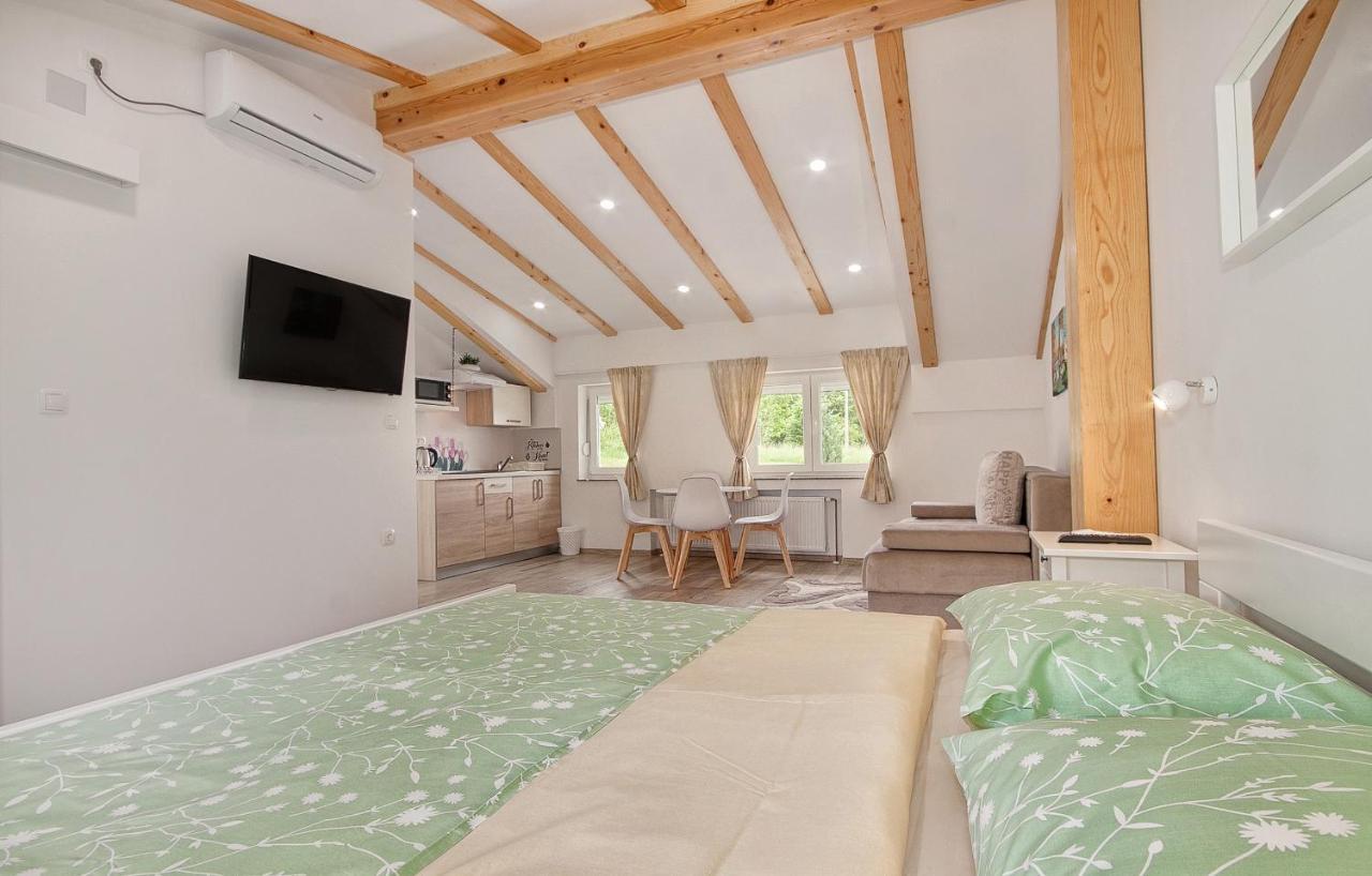 Studio Apartments Kaya Catrnja Экстерьер фото